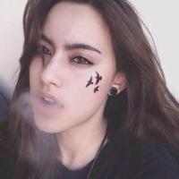 对味否 死生契阔，与子成说。