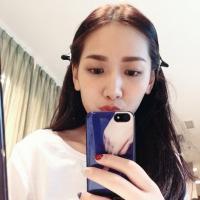 女 回忆里有一条路，始终