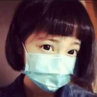 短发女人也可以性感和可爱。 空气都变得朦胧，你留