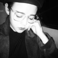 女 耶稣罩我，上帝保我。
