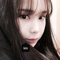 女 耶稣罩我，上帝保我。
