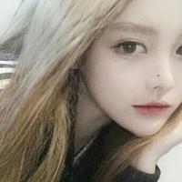 女 耶稣罩我，上帝保我。