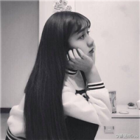cute _> >