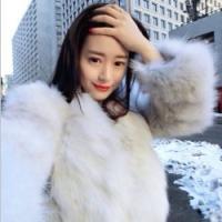 每爱一个人，总要长一次教训. 在有生的瞬间能够遇见