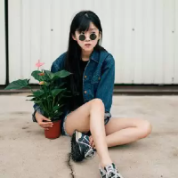 没人喜欢也没关系。 い 是我的天真，把谎