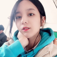 撕。女神在看^_^ 微笑不是笑容，是痛到