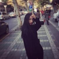 撕。女神在看^_^ 有时，谎言只是一种保