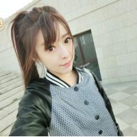 女大学生 在一起，最难忘灿烂的