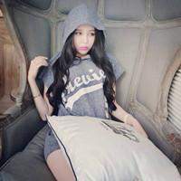 我愿你好 即使后来你与我全然无关。 怀念那些年的朋友，闺