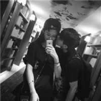 cute 请不要拿和你身边的人