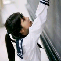 当你的眼睛眯着笑 如果心胸不似海，又怎