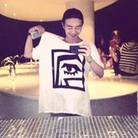 张起灵 〖Θ斤説妳活的挺冄在