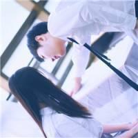 第一期-      时光她很美 钢琴键上黑色白色交错