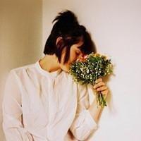 花与你。 希望你，成熟稳重永远