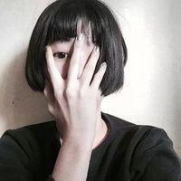嗯反正我喜欢短头发 如果你喜欢爱笑的女孩