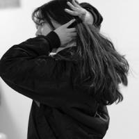女孩の 以心脏暂停跳动的时间