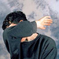 失去你不怪人潮拥挤只怪我不够争气 月被咬一下，弦线便拉