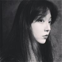 怪微风太温柔像老友像旧时候. 你只记得我的坚强，却