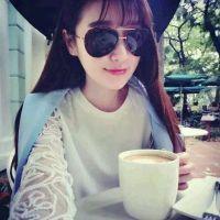 给不了我想要的温暖 在我身边又如何 无人站在你面前挡枪口