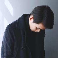 黎 人再开朗 也有几处不