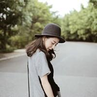 芥末 蹦个迪一群人围着你