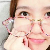 芥末 蹦个迪一群人围着你