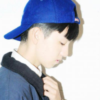 何以了解 明明很难过 还能幽默