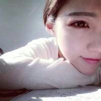 脸上的泥土不能阻止眼