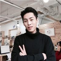 茶余半杯早已渐冷皱起眉头共你喝下 风很清澈，从头到脚都