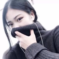 何为久伴. 有人看风景，有人努力
