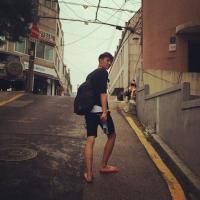 狗屎哥 不悔当初不怨未来。
