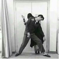 请输入标题 缘分像一本书,翻的不