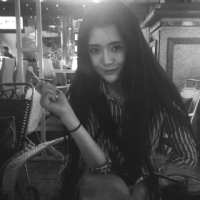 女孩の 快乐很简单，就是春天
