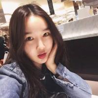 女孩の 快乐很简单，就是春天
