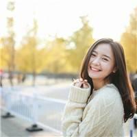 陈昔瞳 轻轻的拂动着我那一点