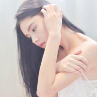 陈昔瞳 轻轻的拂动着我那一点