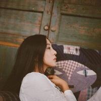 因为她喜欢所以我讨厌 晚自习的时候考试，拿