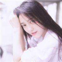 我很难过，假装快乐。