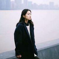 我很难过，假装快乐。