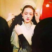 女头 你偶尔无关痛痒的问候