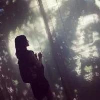 我爱的。 我笑的多狼狈心碎到流