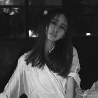 女孩の 人生就是一杯苦茶，越
