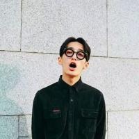 我听闻你始终一个人 柔软抚慰，像极春天即
