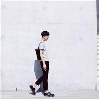 就问你帅不帅 你笑着唱:我们结婚吧