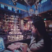 女生头像高清By：Jenna_ 她是个披荆斩棘的女英