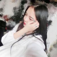 俐妹 每次照镜子时都有种想