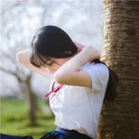 小时候总喜欢热闹，现