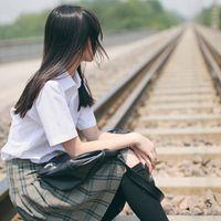 如今再跌宕起伏的刻苦铭心 长大真不好了，连快乐