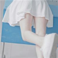 顾妍の 结婚证和卫生许可证的