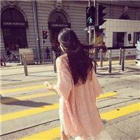 睁眼时他在认真的吻我